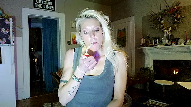 Glamazonx online show from January 9, 12:50 am