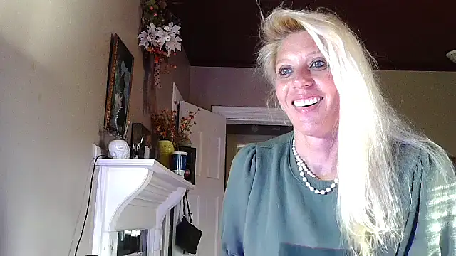 Glamazonx online show from September 23, 2:02 pm