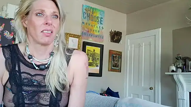 Glamazonx online show from February 17, 5:54 pm