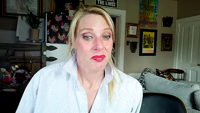 Glamazonx online show from April 28, 7:07 pm
