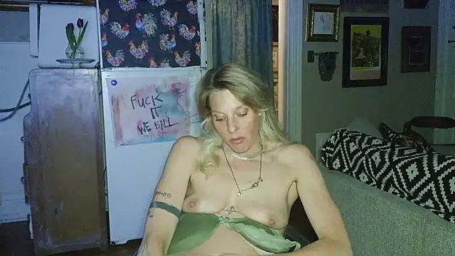 Glamazonx online show from March 19, 2:44 am