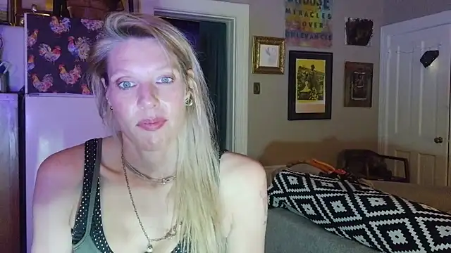 Glamazonx online show from March 1, 2:22 am