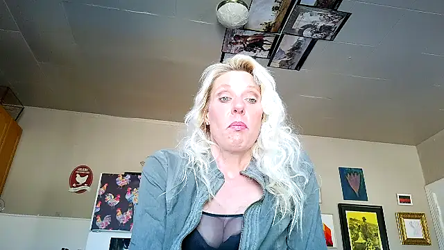 Glamazonx online show from January 18, 7:06 pm