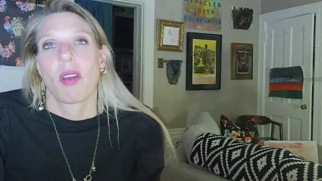 Glamazonx online show from April 1, 5:53 am