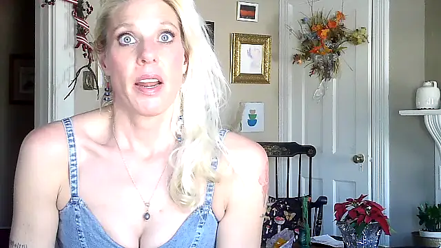 Glamazonx online show from December 4, 9:14 pm