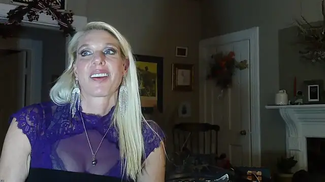 Glamazonx online show from December 4, 1:48 am