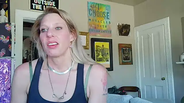 Glamazonx online show from March 9, 10:02 pm