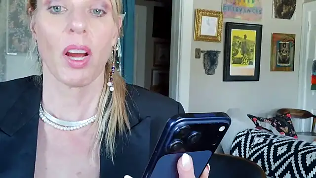 Glamazonx online show from April 9, 6:03 pm