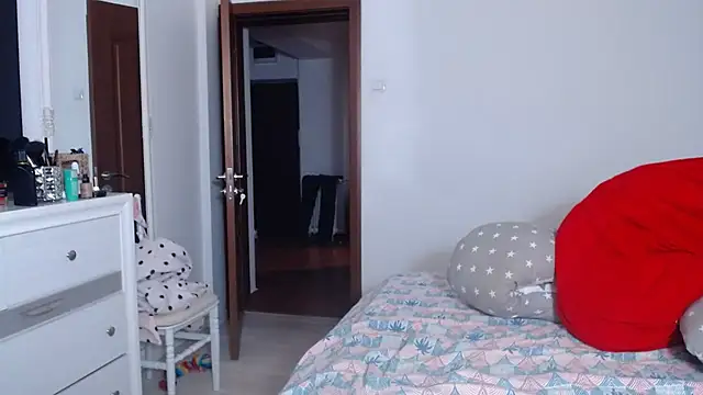 LadyyEvolet online show from April 4, 5:25 am