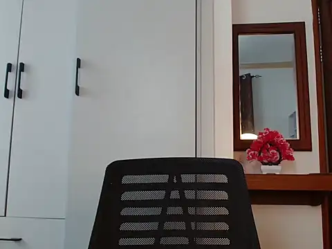 queencydoll online show from December 23, 6:56 am