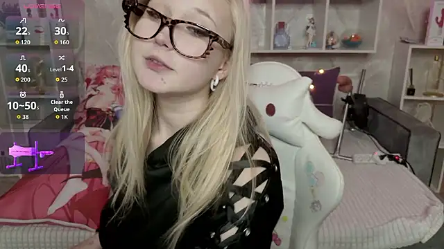 MeowkaKitty online show from March 8, 1:55 am