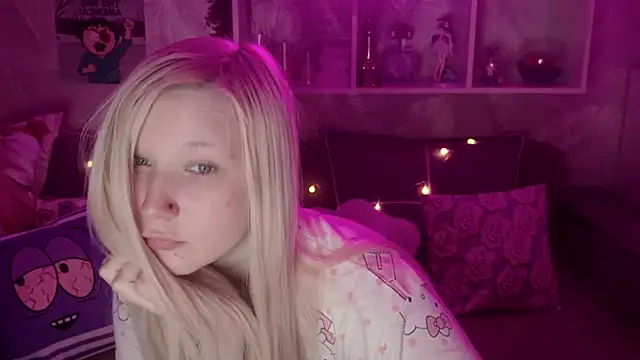 Snapshot of MeowkaKitty chatting on January 10, 1:34 am MeowkaKitty online show from January 10, 1:34 am