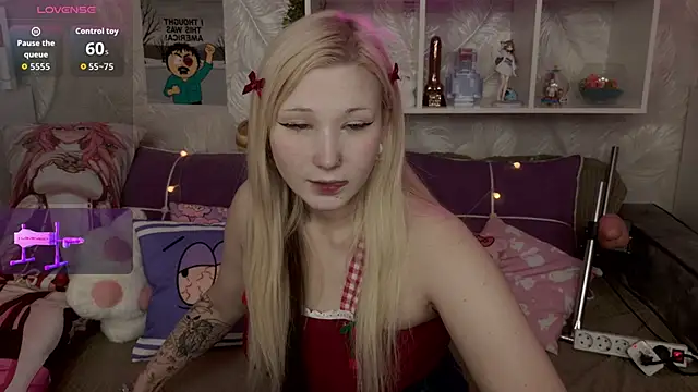 Snapshot of MeowkaKitty chatting on January 12, 1:45 am MeowkaKitty online show from January 12, 1:45 am