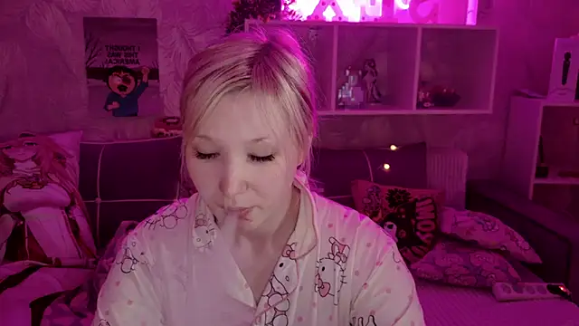 MeowkaKitty online show from April 7, 2:13 am