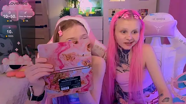 Britney Lynch online show from October 28, 1:17 am