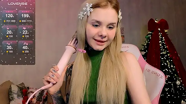 Britney Lynch online show from December 21, 11:16 pm