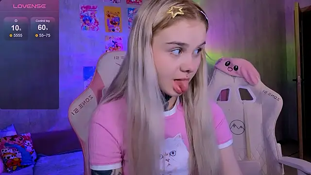 Britney Lynch online show from February 21, 10:12 pm