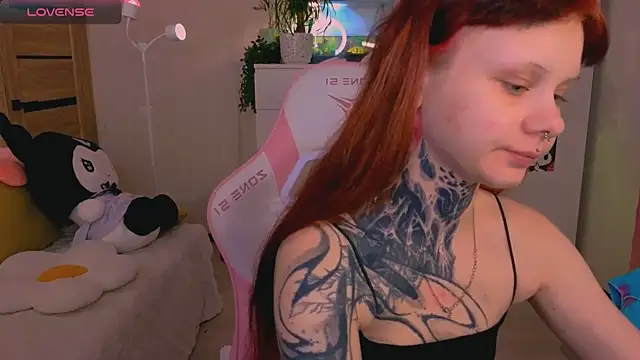 Britney Lynch online show from November 7, 9:52 pm