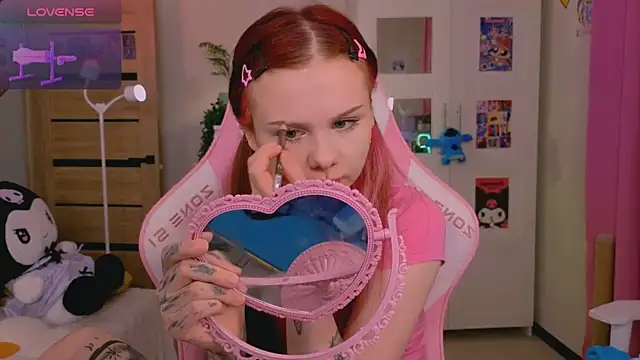 Britney Lynch online show from November 10, 8:03 pm