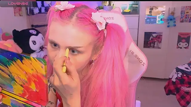 Britney Lynch online show from October 24, 10:36 am