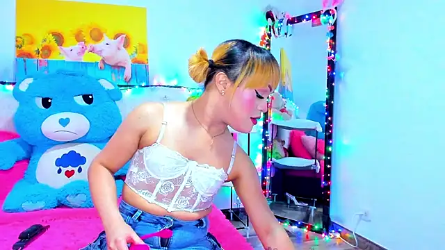 Candy Candy   online show from April 11, 4:20 am