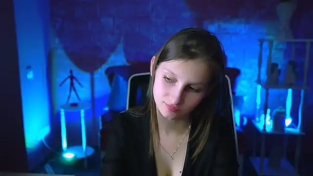 Snapshot of EllaHorton chatting on February 21, 12:27 pm EllaHorton online show from February 21, 12:27 pm