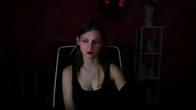 Snapshot of EllaHorton chatting on March 9, 1:26 pm EllaHorton online show from March 9, 1:26 pm