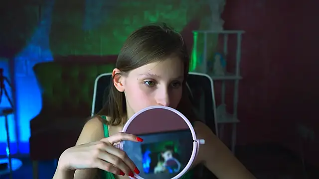 Snapshot of EllaHorton chatting on March 1, 12:45 pm EllaHorton online show from March 1, 12:45 pm