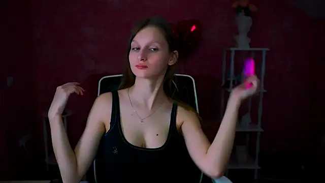 Snapshot of EllaHorton chatting on March 9, 7:12 am EllaHorton online show from March 9, 7:12 am