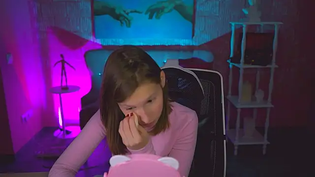 EllaHorton online show from November 11, 4:24 pm