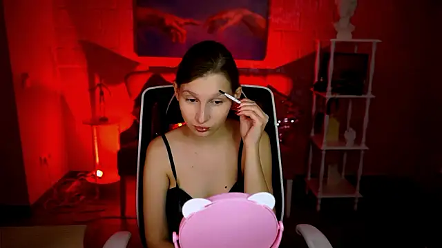 EllaHorton online show from March 4, 5:31 pm