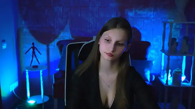 Snapshot of EllaHorton chatting on February 21, 3:43 pm EllaHorton online show from February 21, 3:43 pm