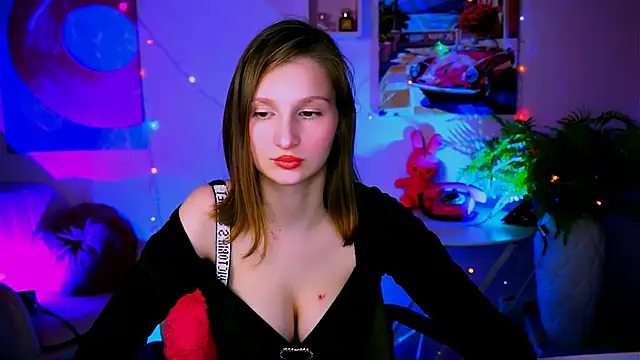 EllaHorton online show from April 30, 1:29 pm
