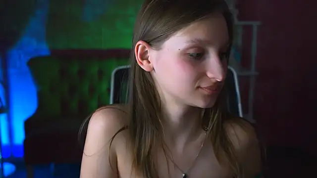 Snapshot of EllaHorton chatting on March 1, 4:54 pm EllaHorton online show from March 1, 4:54 pm