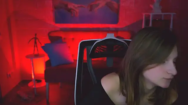 EllaHorton online show from November 18, 7:50 pm