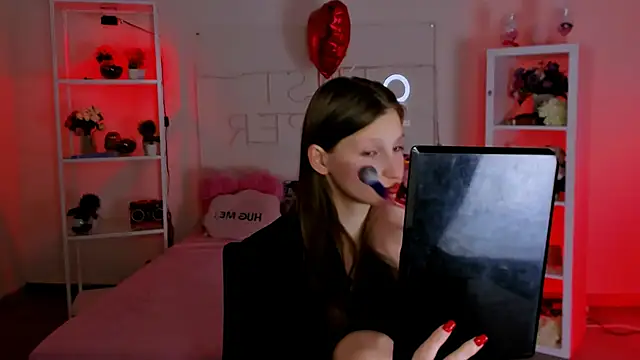 Snapshot of EllaHorton chatting on February 27, 3:59 pm EllaHorton online show from February 27, 3:59 pm