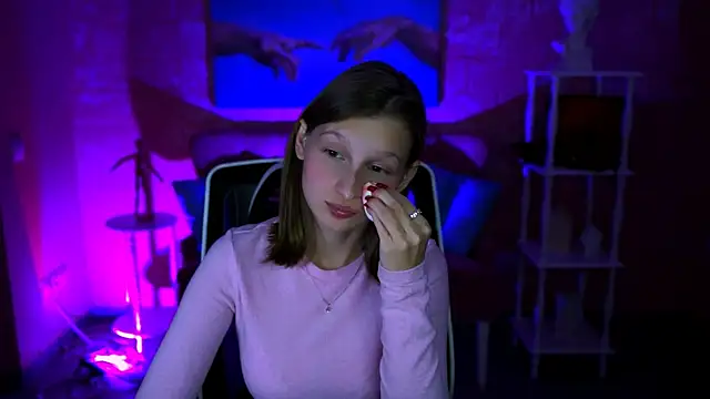 Snapshot of EllaHorton chatting on October 7, 5:14 pm EllaHorton online show from October 7, 5:14 pm