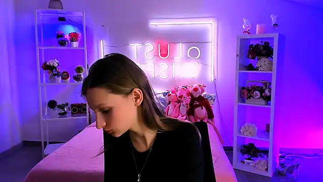 Snapshot of EllaHorton chatting on January 29, 12:35 pm EllaHorton online show from January 29, 12:35 pm