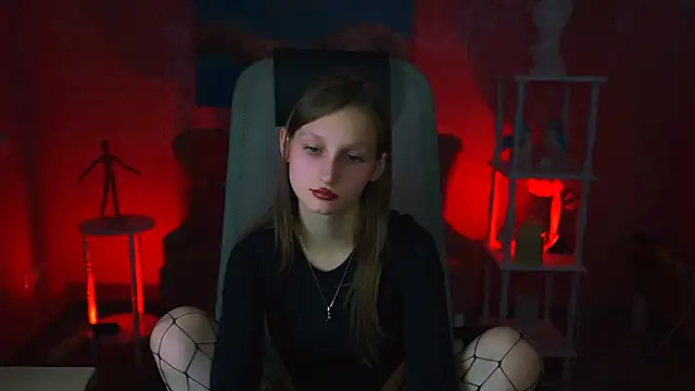 Snapshot of EllaHorton chatting on January 30, 3:51 pm EllaHorton online show from January 30, 3:51 pm