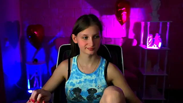 Snapshot of EllaHorton chatting on March 14, 6:50 pm EllaHorton online show from March 14, 6:50 pm