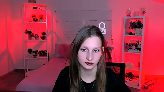 Snapshot of EllaHorton chatting on January 29, 3:47 pm EllaHorton online show from January 29, 3:47 pm