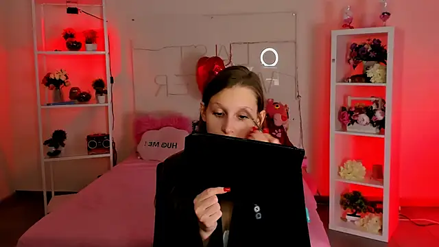 Snapshot of EllaHorton chatting on February 27, 12:56 pm EllaHorton online show from February 27, 12:56 pm