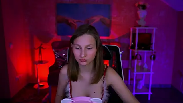 EllaHorton online show from February 8, 5:32 pm