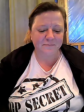 jusichka online show from April 17, 5:05 pm