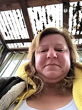 jusichka online show from December 16, 9:02 am