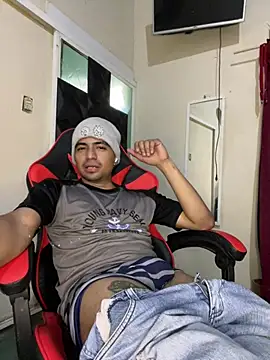 Snapshot of yObal-hot chatting on March 25, 5:23 pm yObal-hot online show from March 25, 5:23 pm