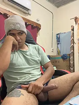 yObal-hot online show from April 7, 8:10 pm