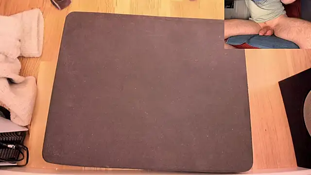 brsrkr online show from March 1, 10:32 pm