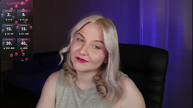 sensual girrrl online show from October 13, 7:37 pm