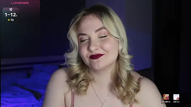 sensual girrrl online show from April 23, 11:28 pm